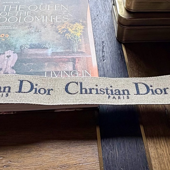 Christian Dior Lady Dior Bag Wicker & Navy Blue Oblique Canvas Medium $6300 - Picture 12 of 13